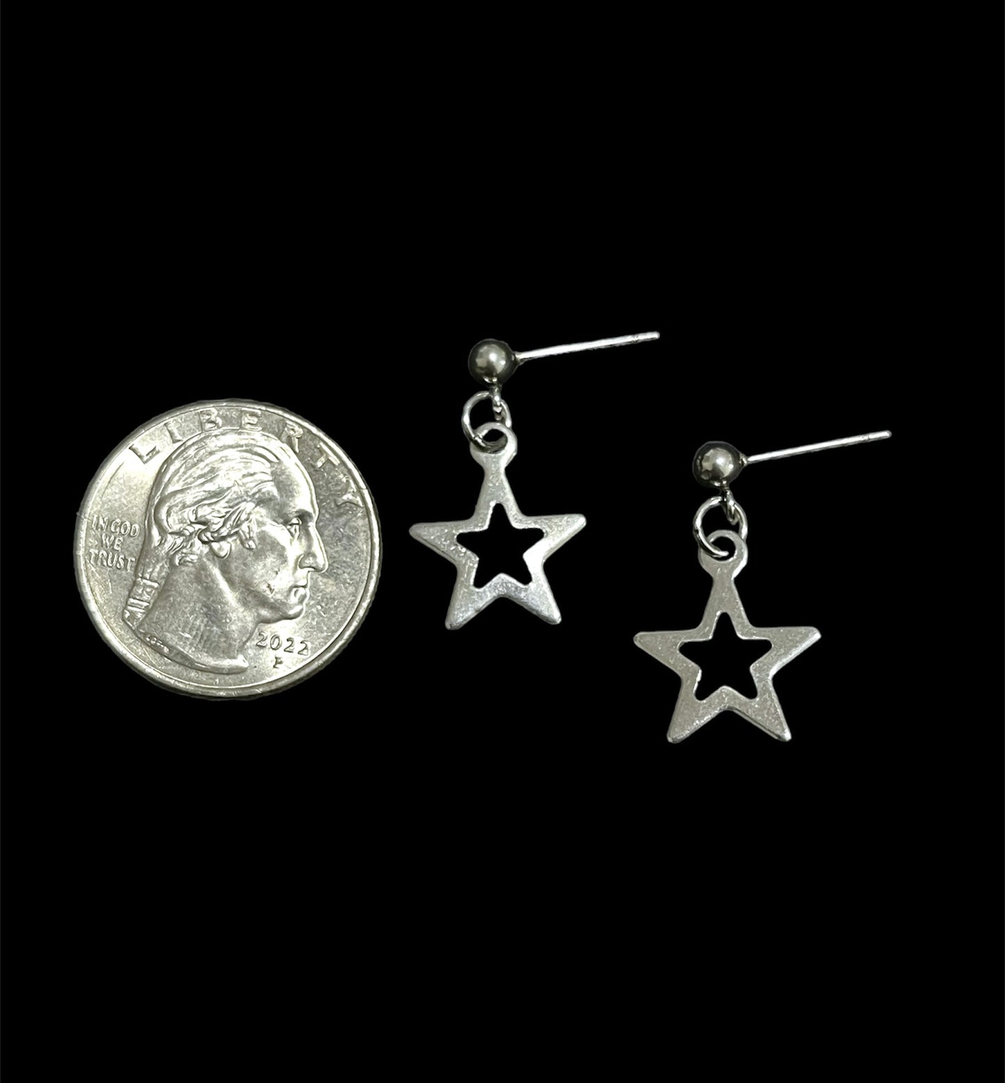 Cut Out Star Stud Earrings