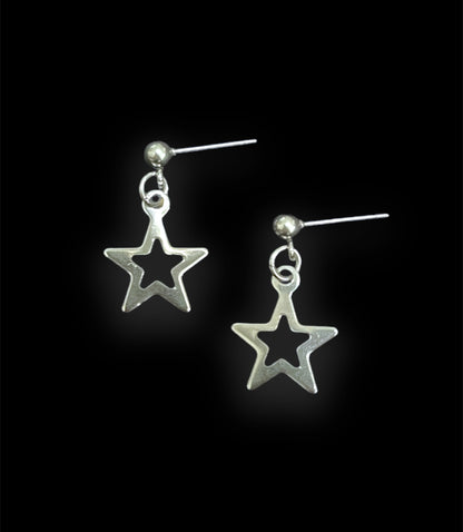 Cut Out Star Stud Earrings