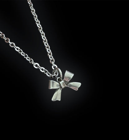 Bow Necklace