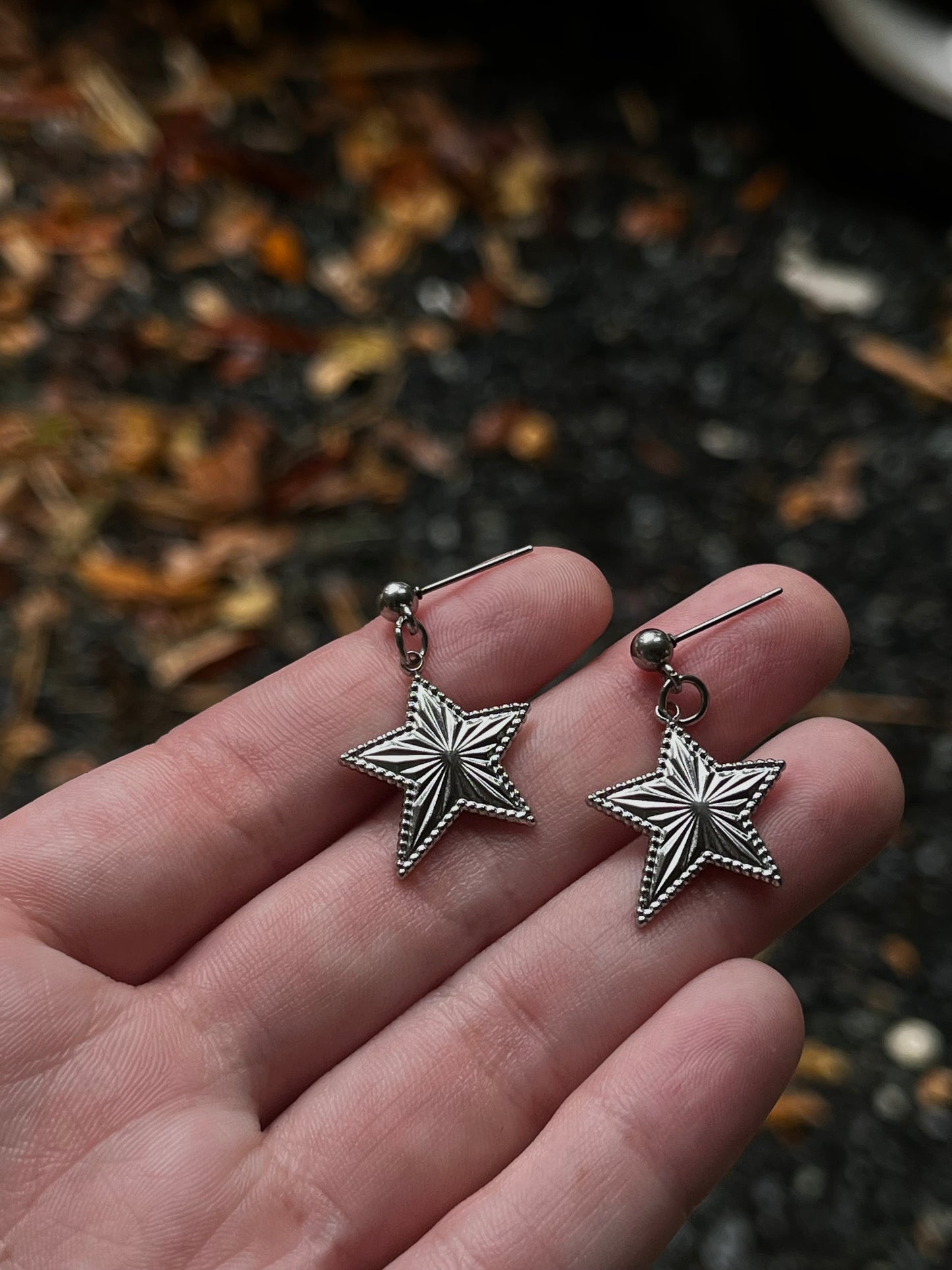 02 Distorted Star Stud Earrings