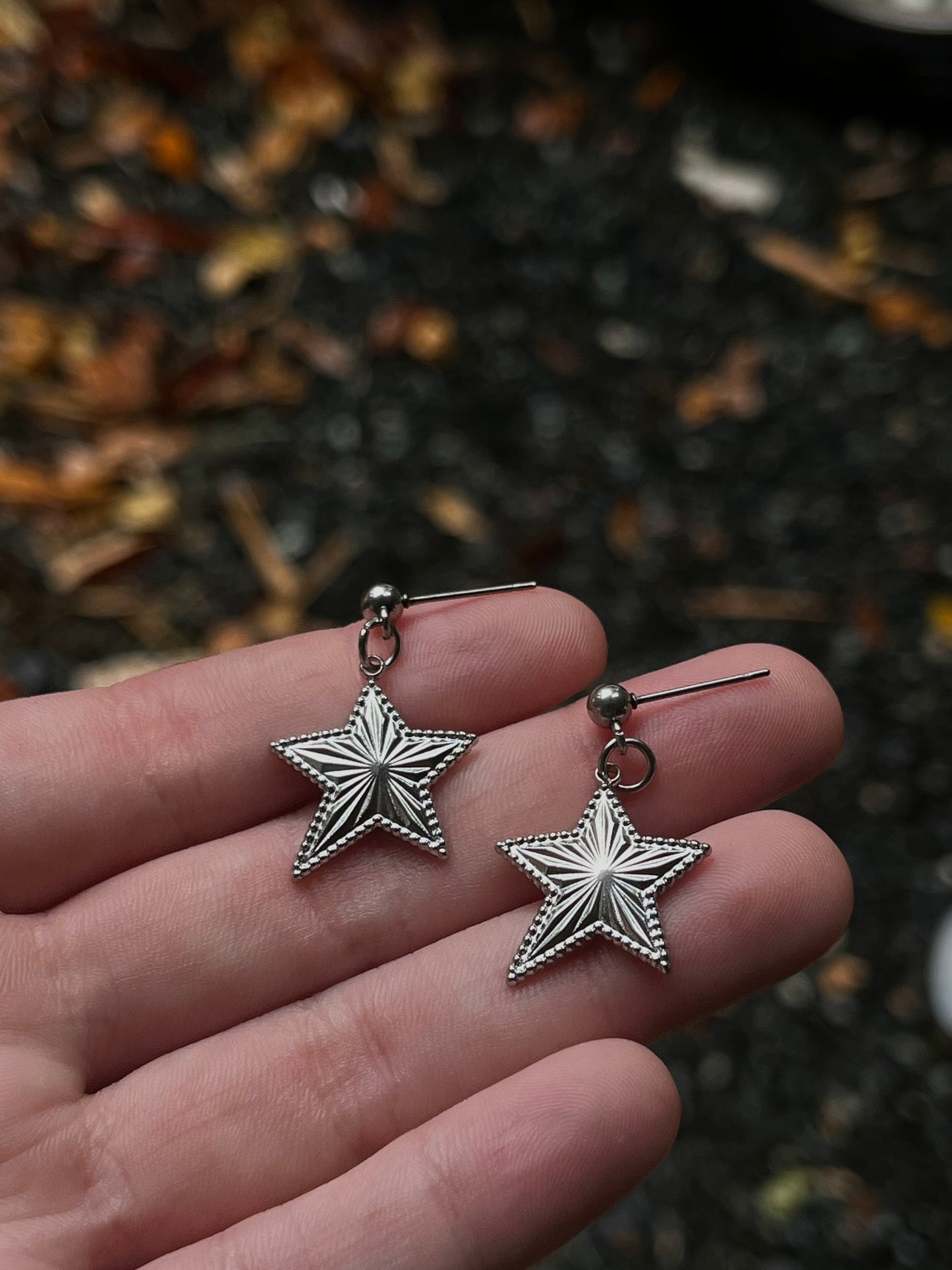 02 Distorted Star Stud Earrings